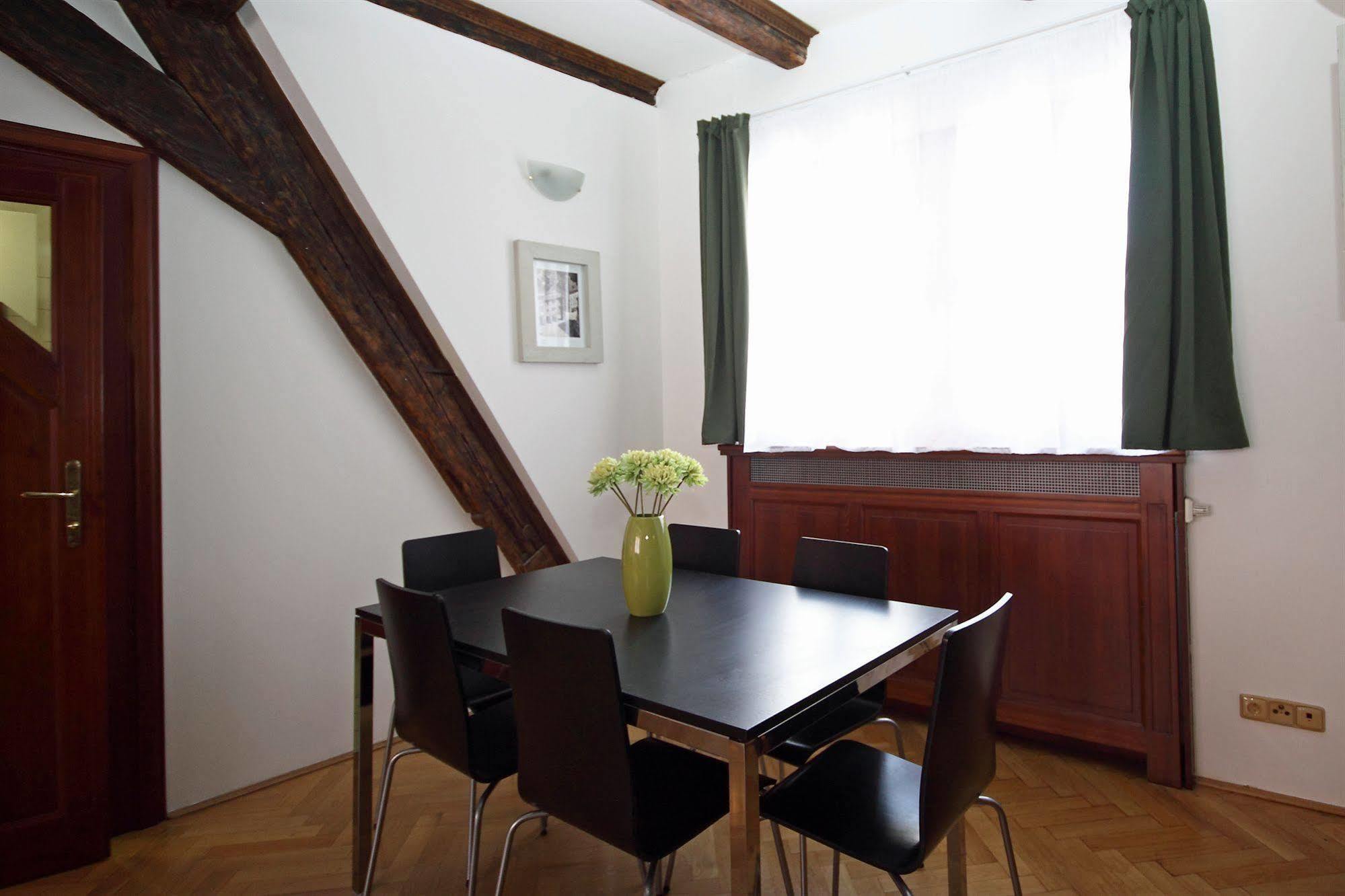 Leo Apartments Old Town Praha Exteriér fotografie